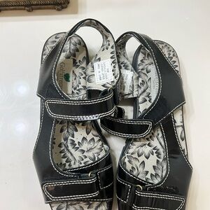 Women size 10 Golf Sandals